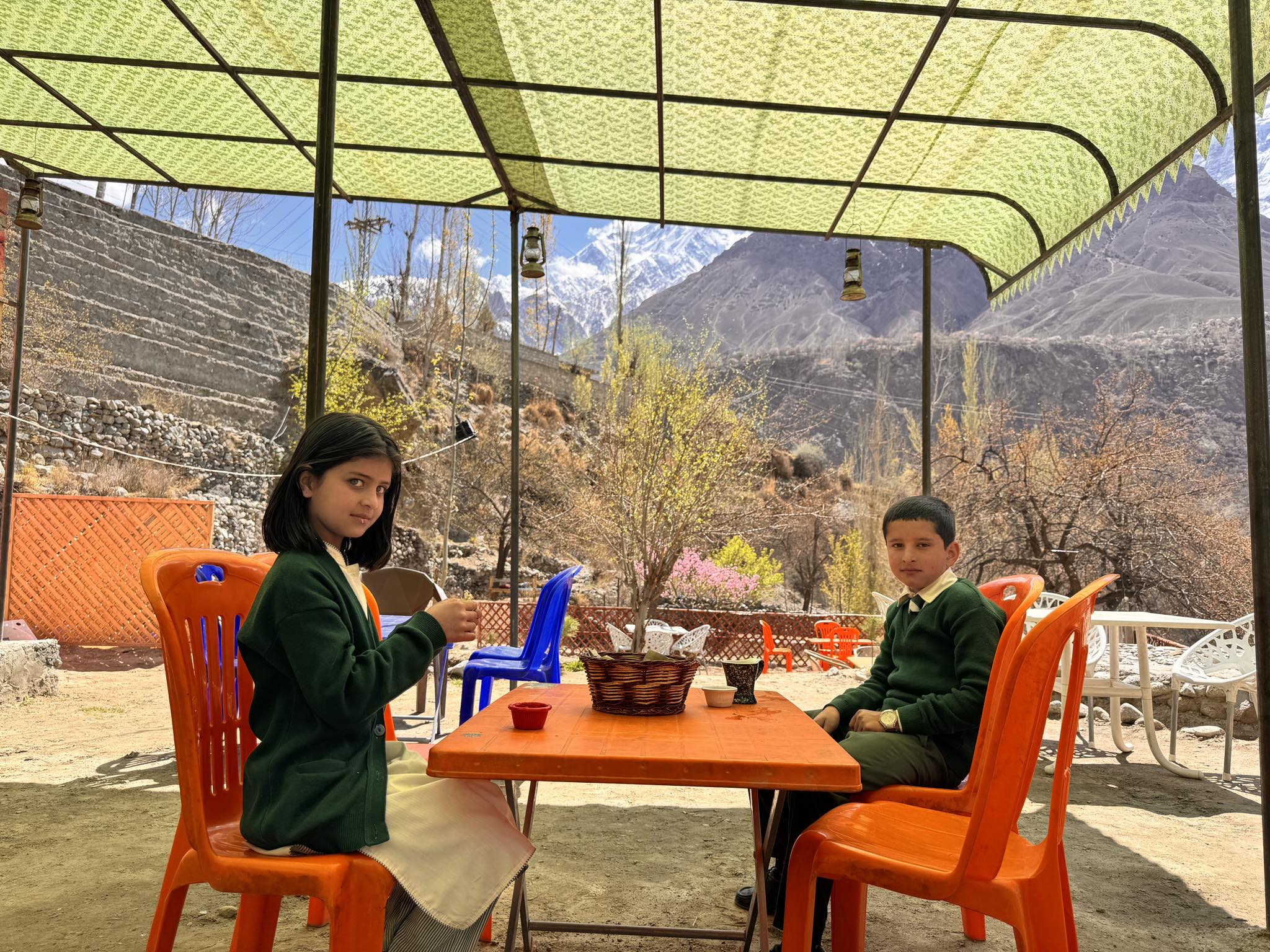 Cafe Bayak exterior with mountains